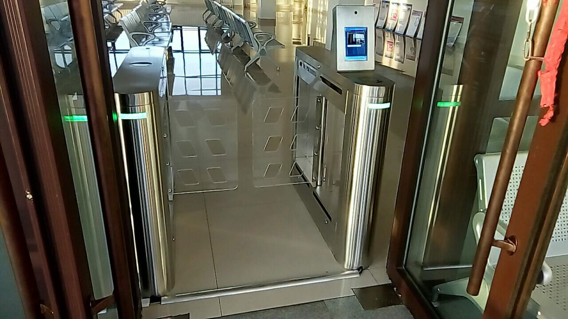 我司駕考擺閘張家口市尚義縣興通機(jī)動車駕駛?cè)诉h(yuǎn)程考試監(jiān)管平臺