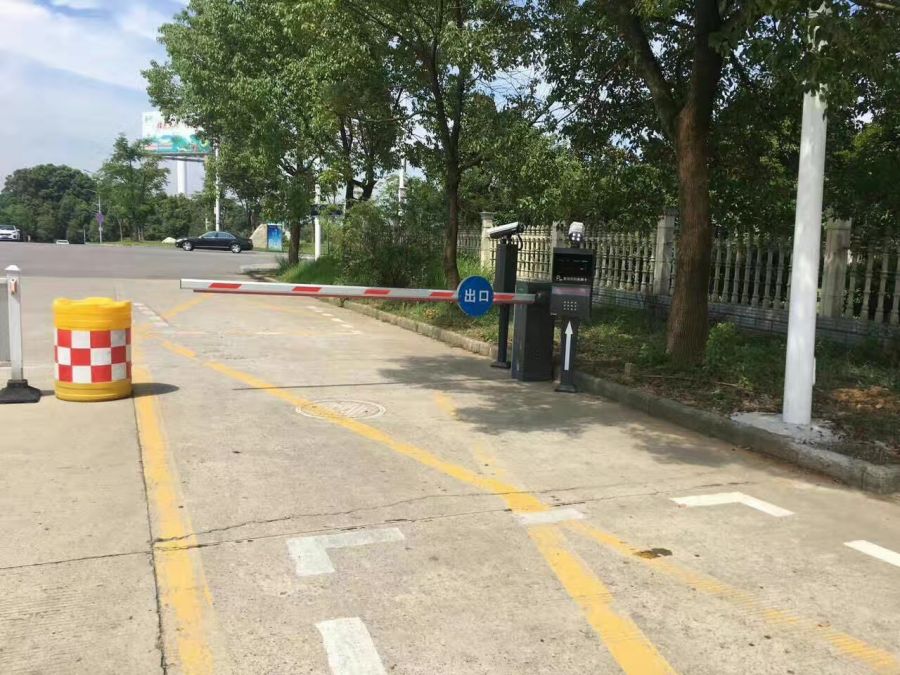 湖北宜昌機(jī)場停車場